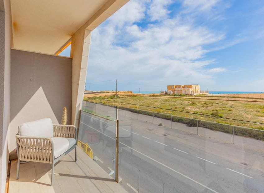 3 bedroom Apartment for sale in Torrevieja with pool - € 299,900 (Ref: 9671125)
