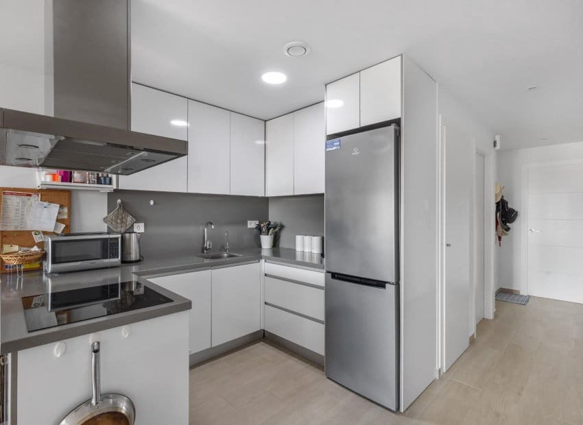 3 bedroom Apartment for sale in Torrevieja with pool - € 299,900 (Ref: 9671125)