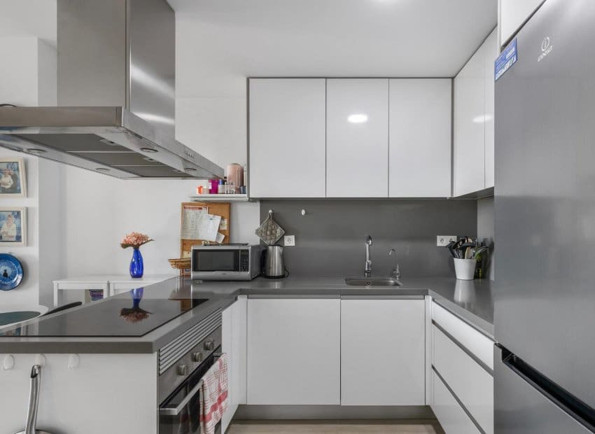 3 bedroom Apartment for sale in Torrevieja with pool - € 299,900 (Ref: 9671125)