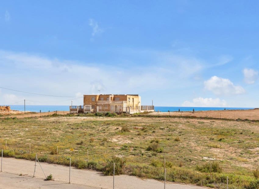 3 bedroom Apartment for sale in Torrevieja with pool - € 299,900 (Ref: 9671125)