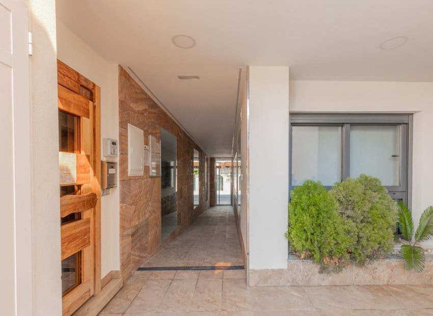 3 bedroom Apartment for sale in Torrevieja with pool - € 299,900 (Ref: 9671125)