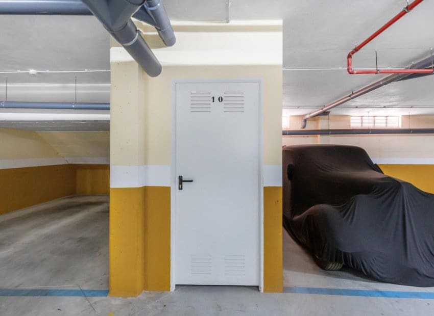 3 bedroom Apartment for sale in Torrevieja with pool - € 299,900 (Ref: 9671125)