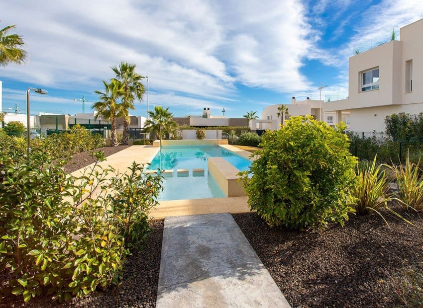 Apartamento de 2 habitaciones en Algorfa en venta con piscina - 295.000 € (Ref: 9671128)