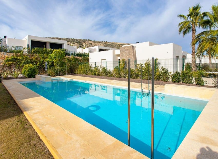 Apartamento de 2 habitaciones en Algorfa en venta con piscina - 295.000 € (Ref: 9671128)