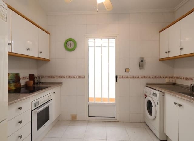 2 quarto Apartamento para venda em El Chaparral - La Siesta - La Torreta, Torrevieja com piscina - 148 000 € (Ref: 9675986)