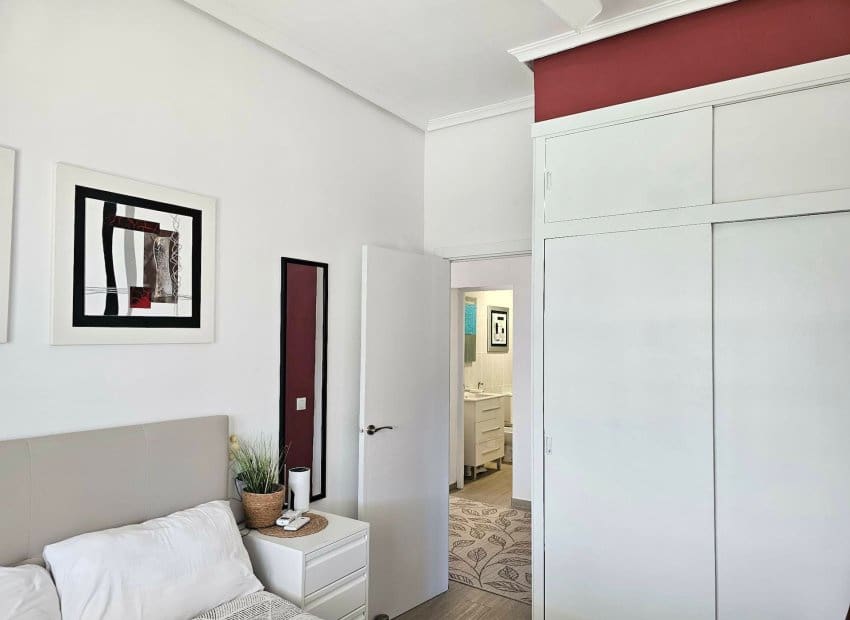 4 bedroom Villa for sale in San Fulgencio with pool - € 520,000 (Ref: 9680612)