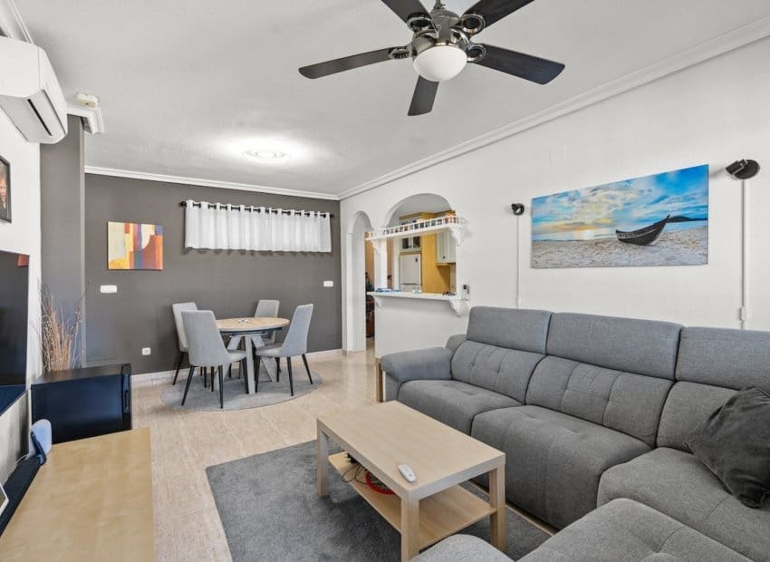 2 Zimmer Apartment zu verkaufen in Gran Alacant mit Pool - 249.000 € (Ref: 9680613)