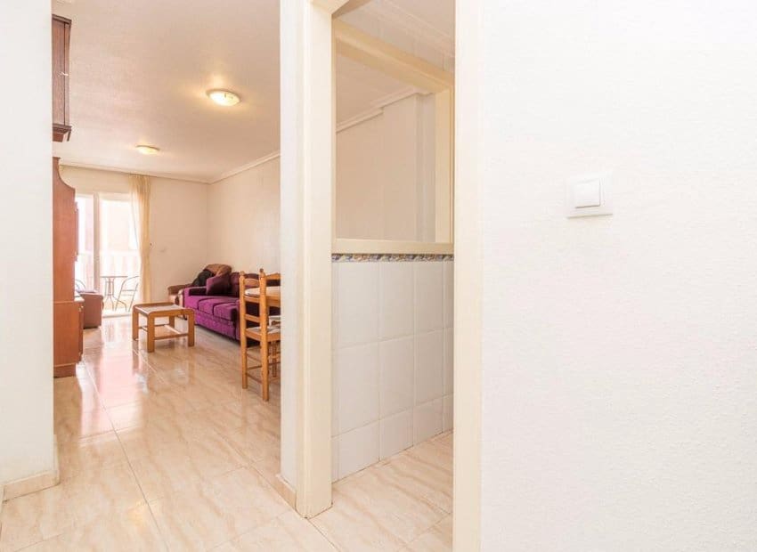 2 slaapkamer Appartement te koop in Torrevieja - € 120.000 (Ref: 9683231)