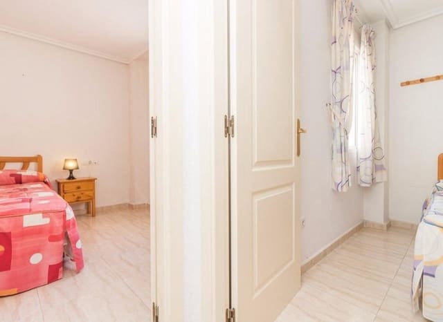 2 slaapkamer Appartement te koop in Centro - Muelle Pesquero, Torrevieja - € 120.000 (Ref: 9683231)