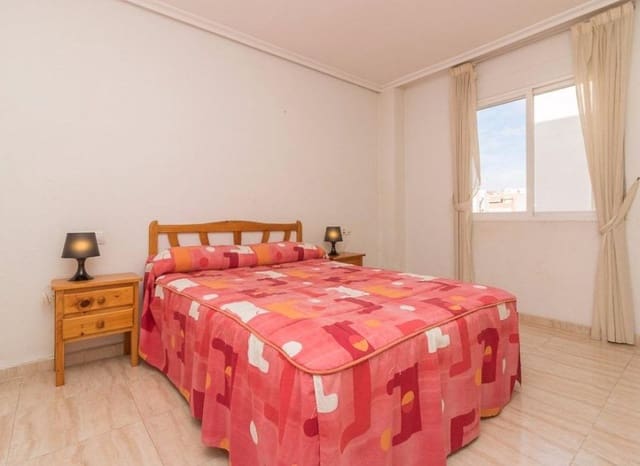 2 slaapkamer Appartement te koop in Centro - Muelle Pesquero, Torrevieja - € 120.000 (Ref: 9683231)