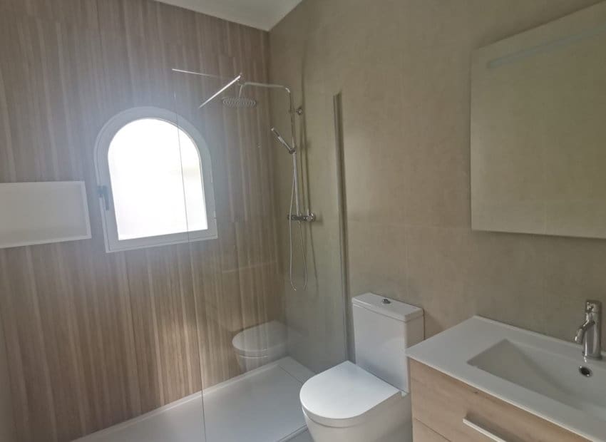 2 soveværelse Villa til salg i Lo Crispin med swimmingpool - € 249.000 (Ref: 9683234)