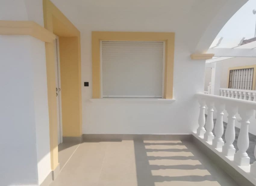 2 soveværelse Villa til salg i Lo Crispin med swimmingpool - € 249.000 (Ref: 9683234)