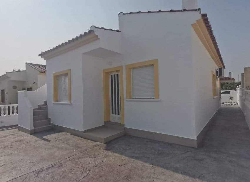 2 soveværelse Villa til salg i Lo Crispin med swimmingpool - € 249.000 (Ref: 9683234)