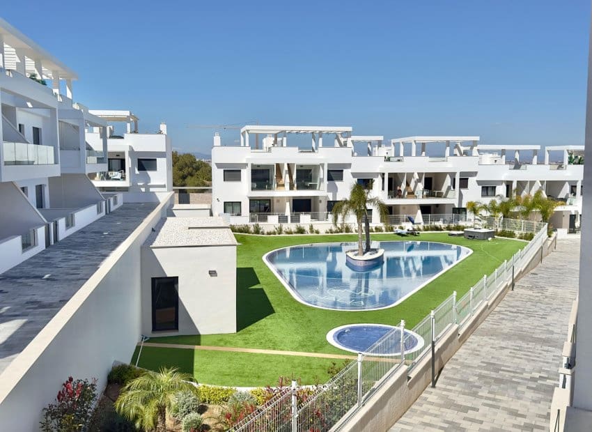 2 quarto Apartamento para venda em Los Balcones com piscina - 315 000 € (Ref: 9683235)