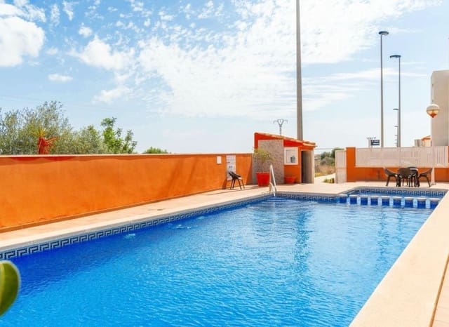 3 chambre Maison de Ville à vendre à Villamartin, Orihuela avec piscine - 219 000 € (Ref: 9684369)
