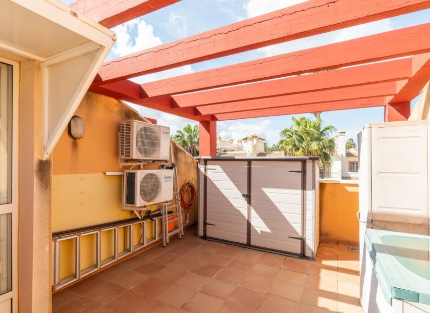 3 chambre Maison de Ville à vendre à Orihuela Costa avec piscine - 219 000 € (Ref: 9684369)