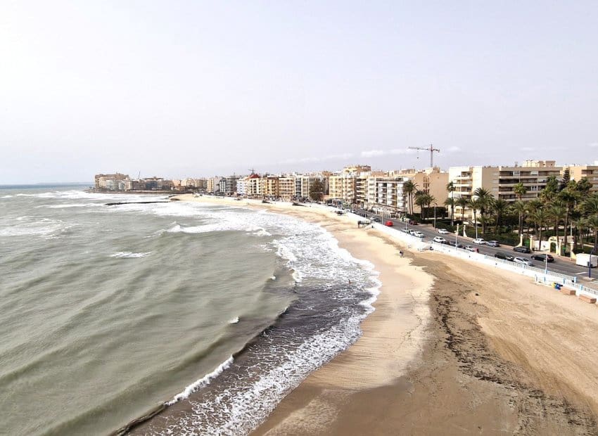 2 makuuhuone Huoneisto myytävänä paikassa Torrevieja - 319 995 € (Ref: 9684370)