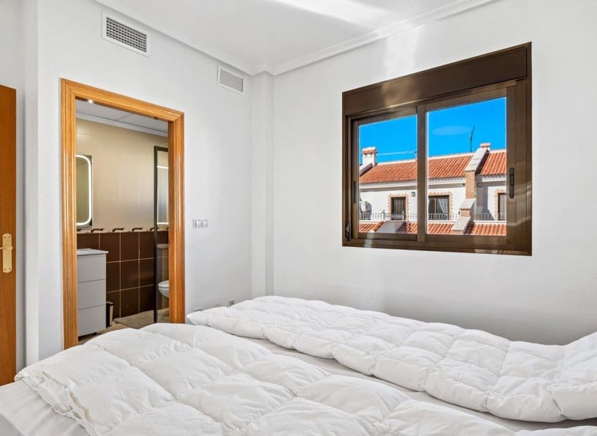 3 Zimmer Haus zu verkaufen in San Miguel de Salinas mit Pool - 219.000 € (Ref: 9685625)