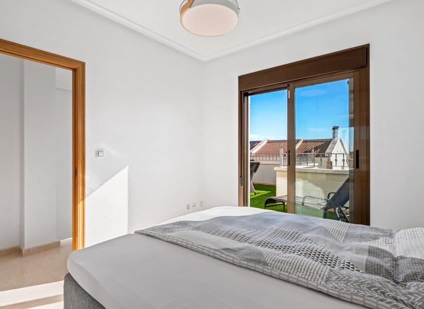 3 Zimmer Haus zu verkaufen in San Miguel de Salinas mit Pool - 219.000 € (Ref: 9685625)