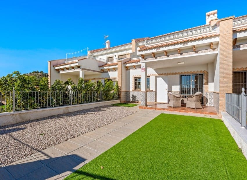 3 Zimmer Haus zu verkaufen in San Miguel de Salinas mit Pool - 219.000 € (Ref: 9685625)