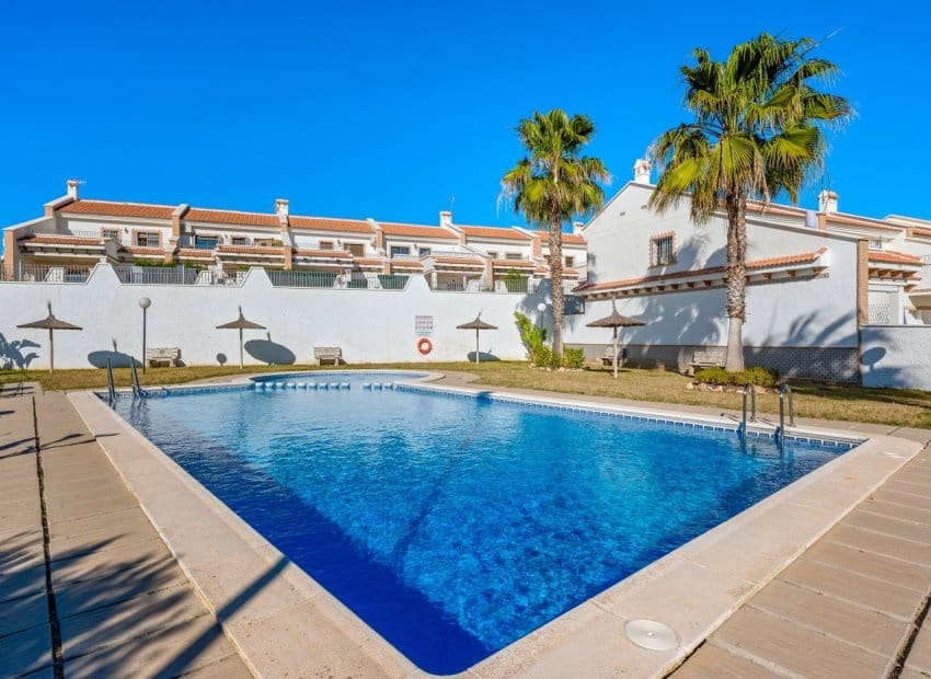 3 Zimmer Haus zu verkaufen in San Miguel de Salinas mit Pool - 219.000 € (Ref: 9685625)