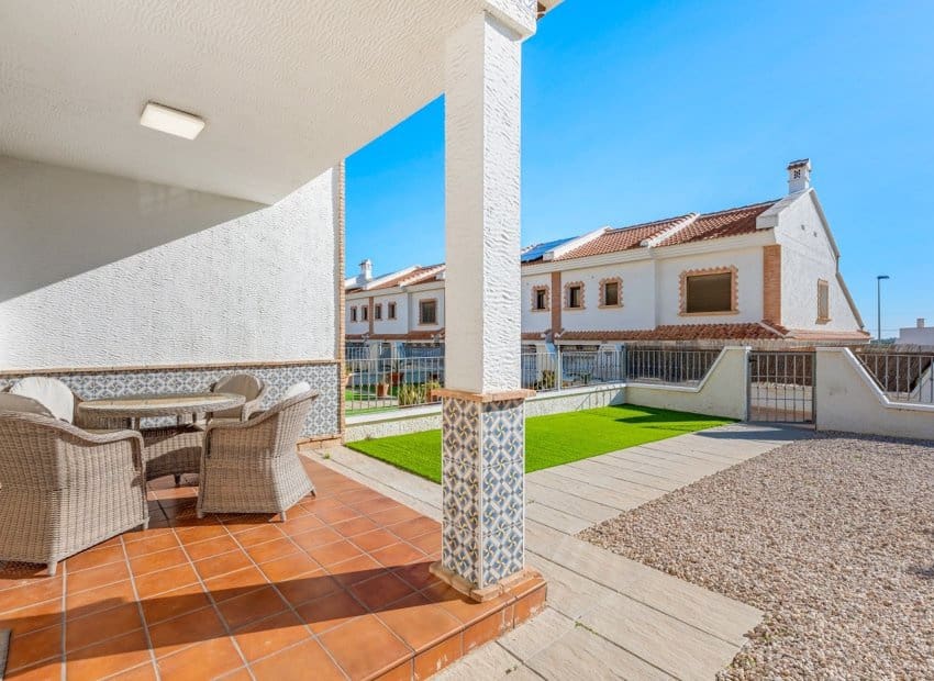 3 Zimmer Haus zu verkaufen in San Miguel de Salinas mit Pool - 219.000 € (Ref: 9685625)