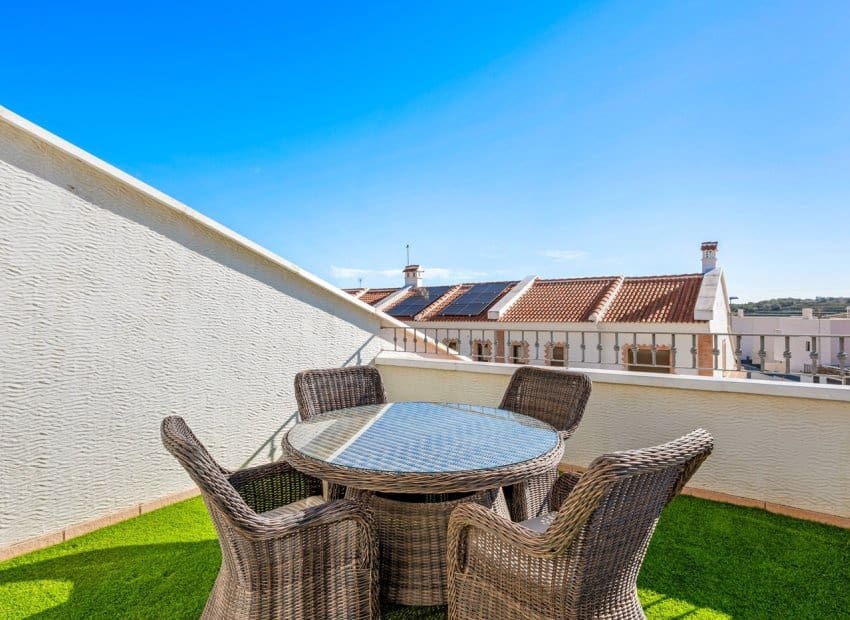 3 Zimmer Haus zu verkaufen in San Miguel de Salinas mit Pool - 219.000 € (Ref: 9685625)