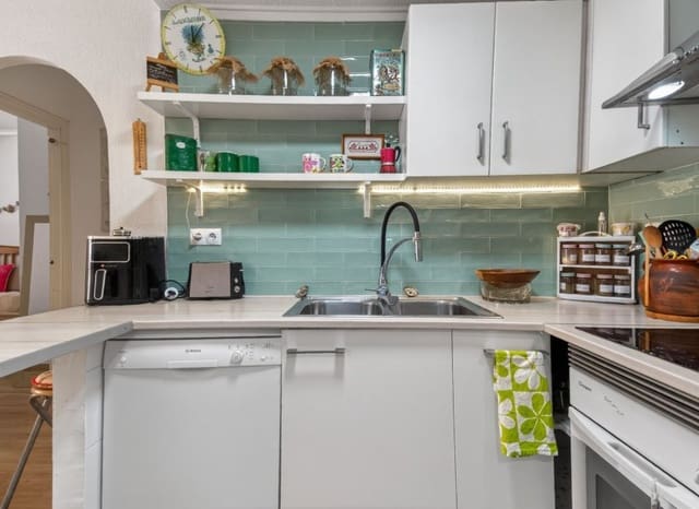 2 slaapkamer Appartement te koop in Centro, Torrevieja - € 227.000 (Ref: 9685628)