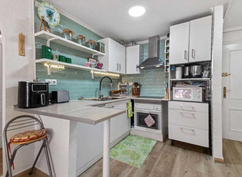 2 slaapkamer Appartement te koop in Torrevieja - € 227.000 (Ref: 9685628)