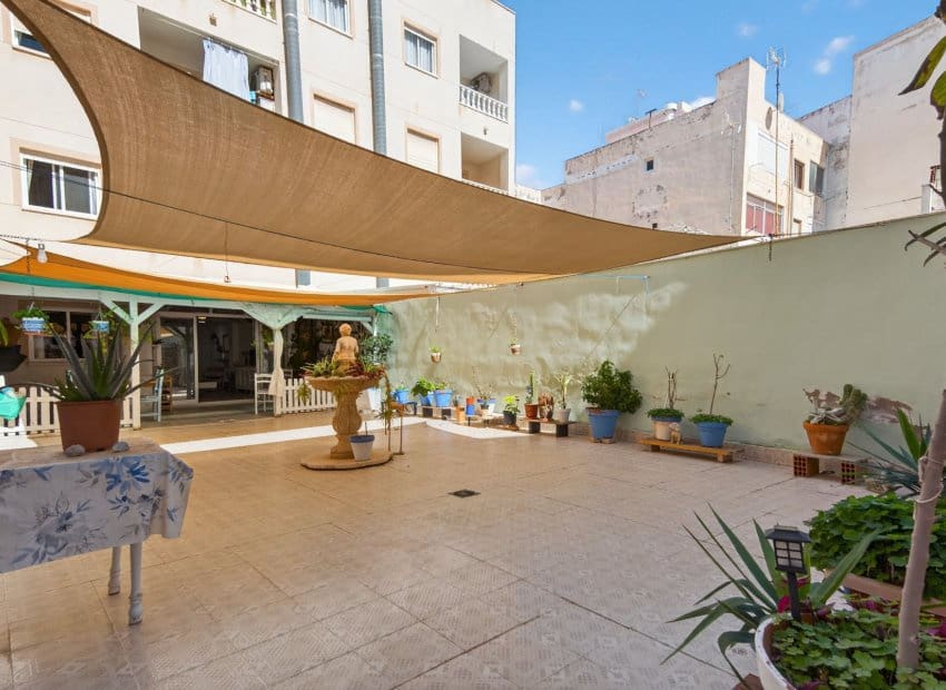 2 slaapkamer Appartement te koop in Torrevieja - € 227.000 (Ref: 9685628)