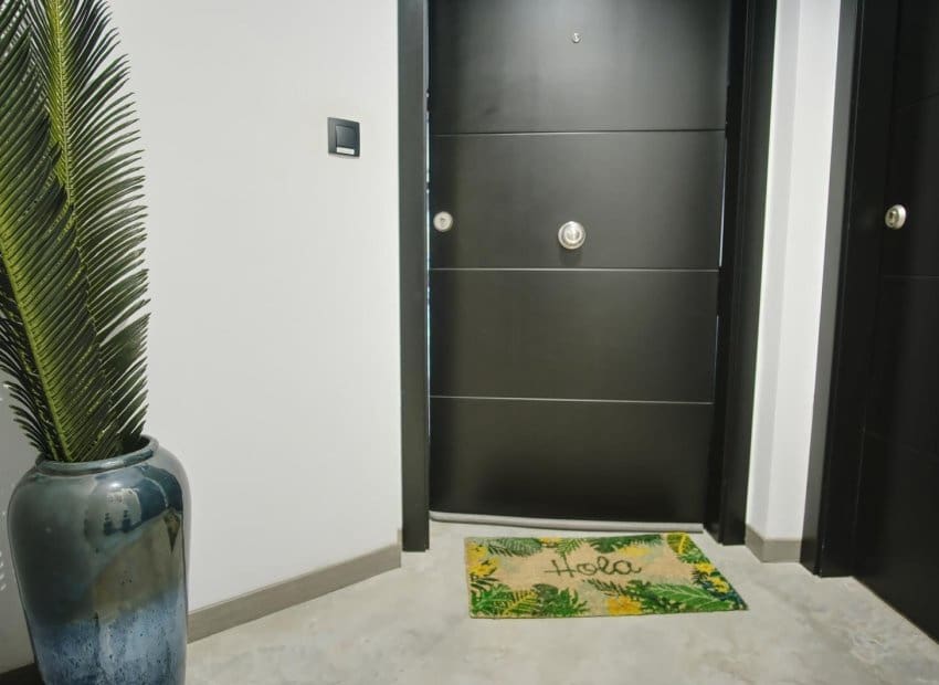 2 bedroom Apartment for sale in Formentera del Segura with pool - € 195,000 (Ref: 9685629)