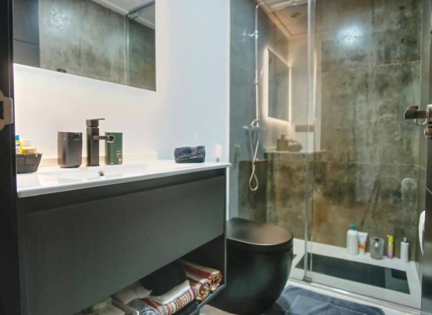 2 bedroom Apartment for sale in Formentera del Segura with pool - € 195,000 (Ref: 9685629)