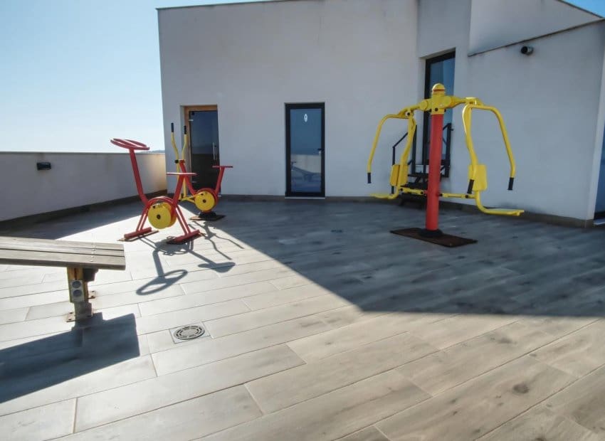 2 bedroom Apartment for sale in Formentera del Segura with pool - € 195,000 (Ref: 9685629)