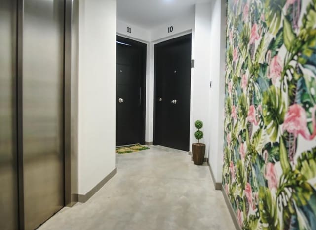 2 slaapkamer Appartement te koop in Formentera del Segura met zwembad - € 195.000 (Ref: 9685629)