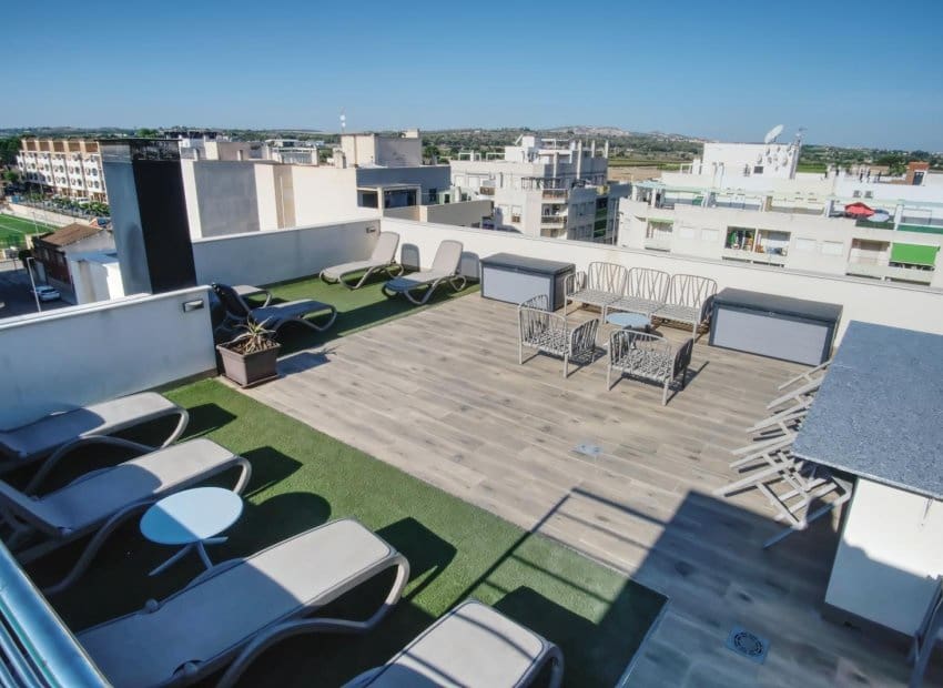 2 bedroom Apartment for sale in Formentera del Segura with pool - € 195,000 (Ref: 9685629)