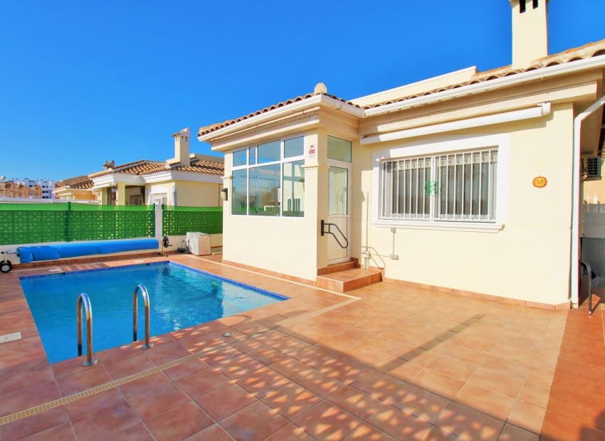 2 quarto Apartamento para venda em Villamartin com piscina - 259 000 € (Ref: 9696681)