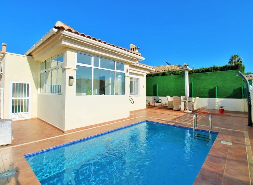 2 quarto Apartamento para venda em Villamartin com piscina - 259 000 € (Ref: 9696681)