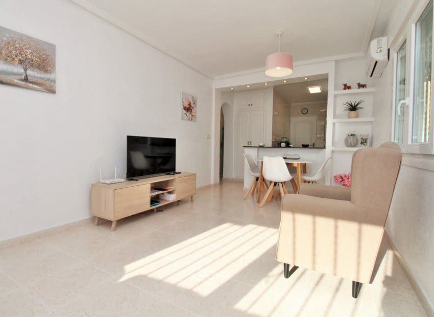 2 quarto Apartamento para venda em Villamartin com piscina - 259 000 € (Ref: 9696681)