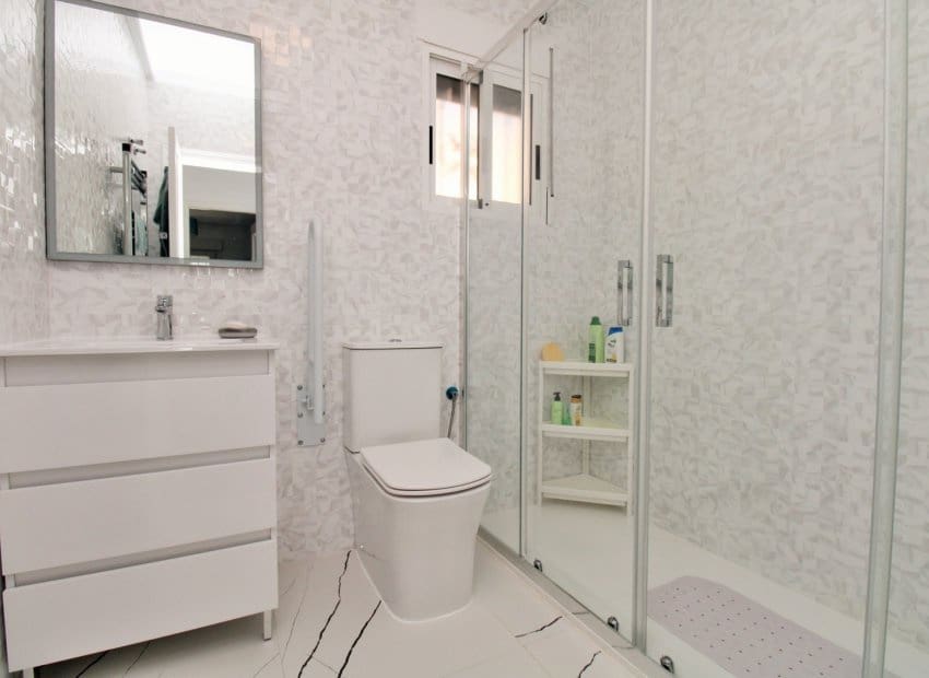 2 quarto Apartamento para venda em Villamartin com piscina - 259 000 € (Ref: 9696681)