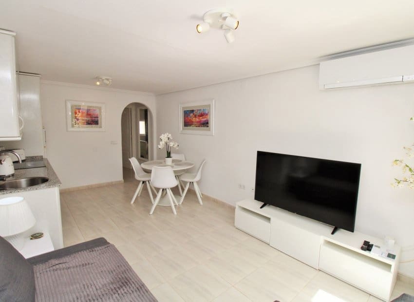 1 bedroom Apartment for sale in Villamartin - € 129,950 (Ref: 9696682)