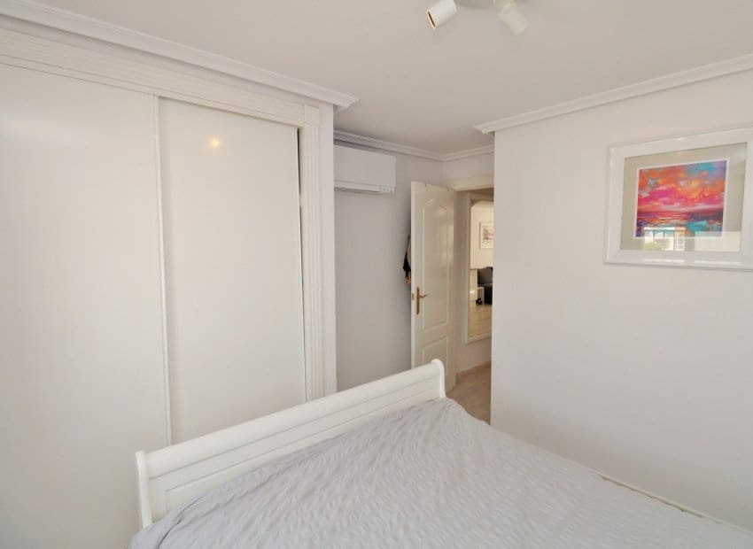 1 bedroom Apartment for sale in Villamartin - € 129,950 (Ref: 9696682)