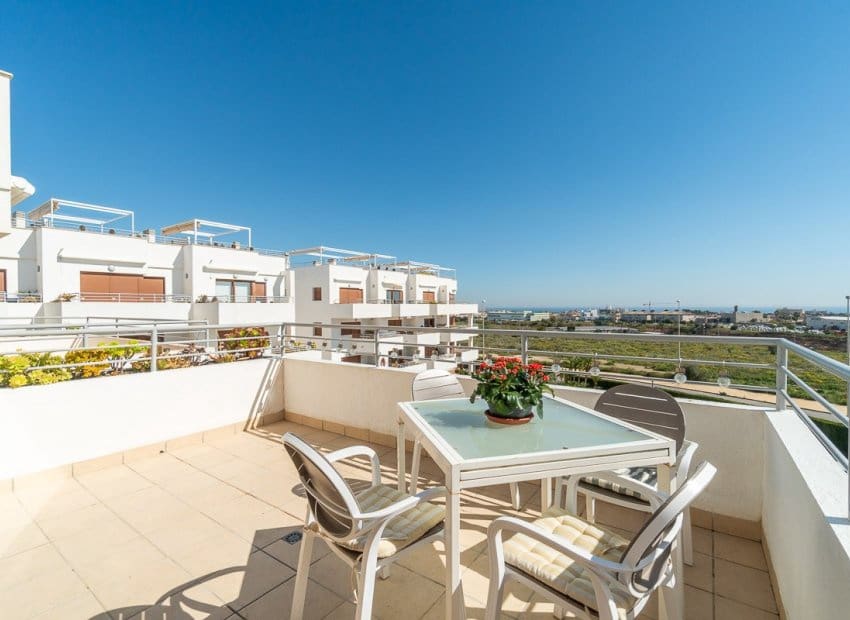 2 bedroom Apartment for sale in Dehesa de Campoamor with pool - € 299,000 (Ref: 9696683)