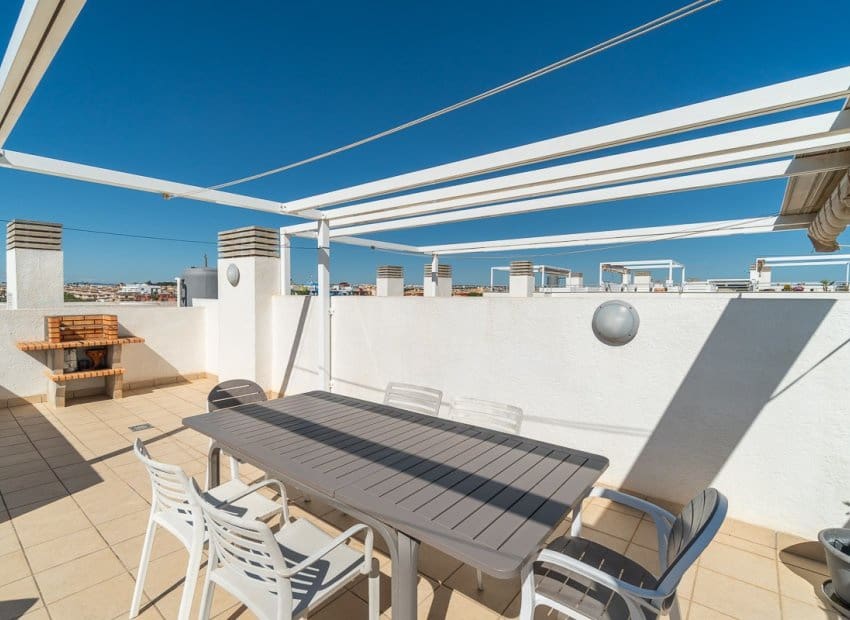 2 bedroom Apartment for sale in Dehesa de Campoamor with pool - € 299,000 (Ref: 9696683)