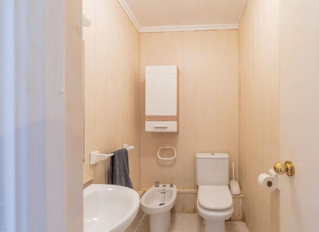 2 slaapkamer Appartement te koop in Rocio del Mar, Torrevieja met zwembad - € 229.000 (Ref: 9696684)