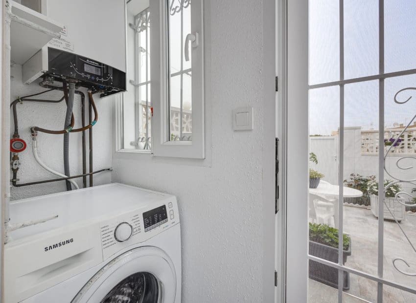 3 camera da letto Casa in vendita in Torrevieja con piscina - 249.900 € (Rif: 9696686)