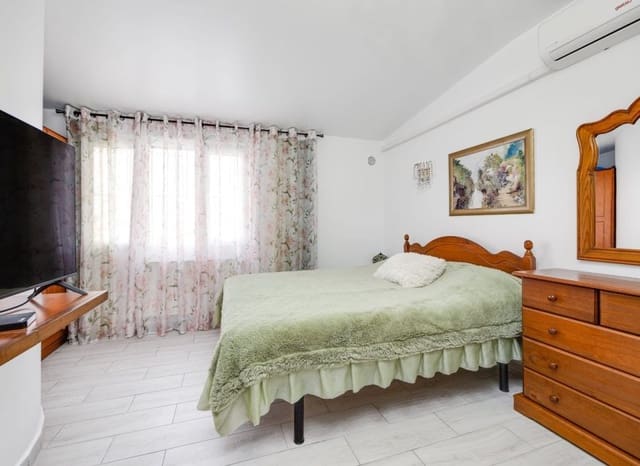 3 chambre Maison de Ville à vendre à Parque Acuático - Sector 25, Torrevieja avec piscine - 249 900 € (Ref: 9696686)