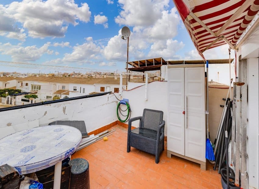 3 camera da letto Casa in vendita in Torrevieja con piscina - 249.900 € (Rif: 9696686)