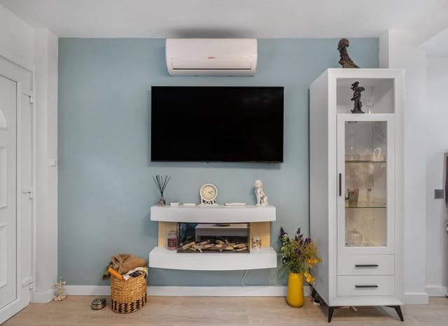 4 camera da letto Villa in vendita in El Moncayo - El Pòrtic, Guardamar del Segura con piscina - 285.000 € (Rif: 9699840)