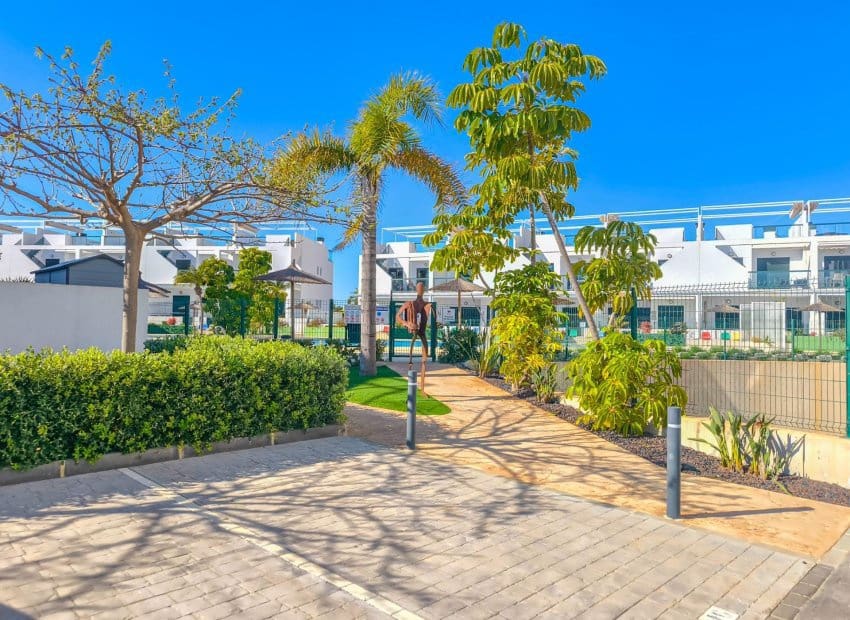 2 soverom Leilighet til salgs i Pilar de la Horadada med svømmebasseng - € 265 000 (Ref: 9699841)