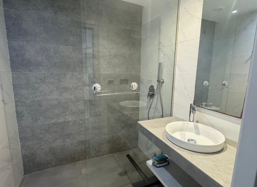 2 soveværelse Lejlighed til salg i Punta Prima med swimmingpool - € 279.900 (Ref: 9705902)